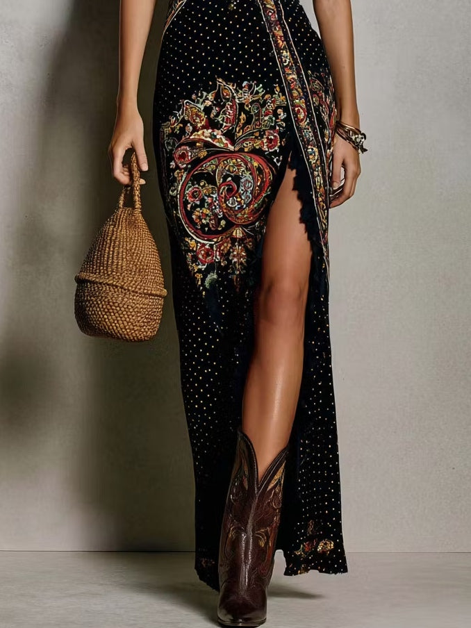 Robe imprimée au style bohème avec décolleté en V profond et fente haute