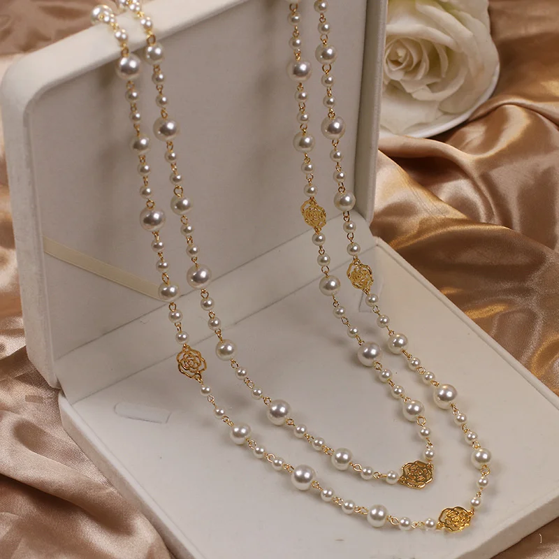 DOROTEA | Collier élégant de perles dorées