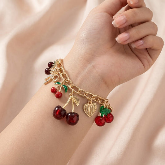 Bracelet à breloques rouge cerise