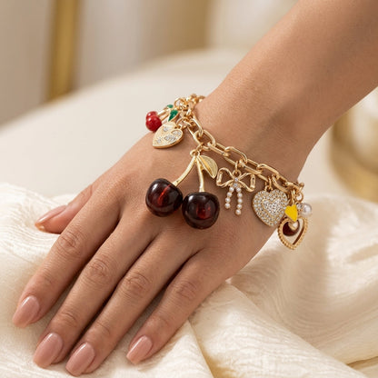Bracelet à breloques rouge cerise