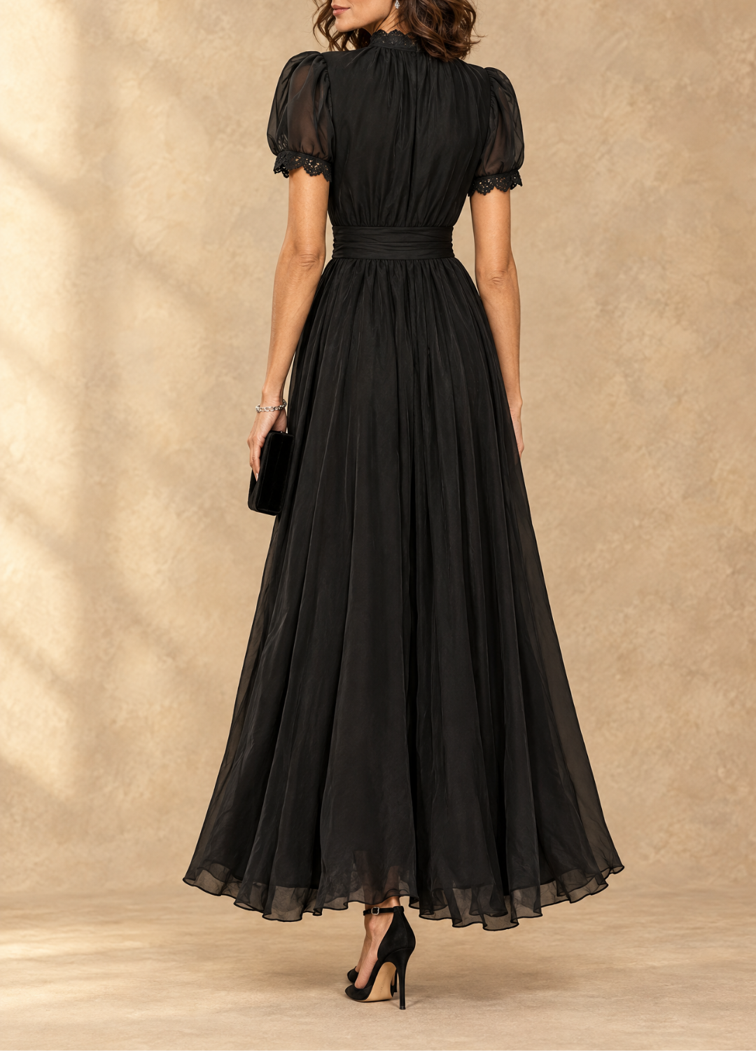 Elia | Robe longue froncée à encolure goutte