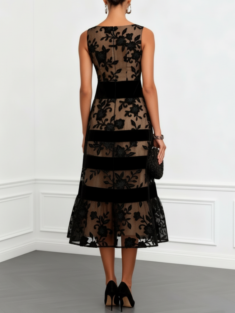 Robe midi évasée sans manches en résille noire à motifs floraux