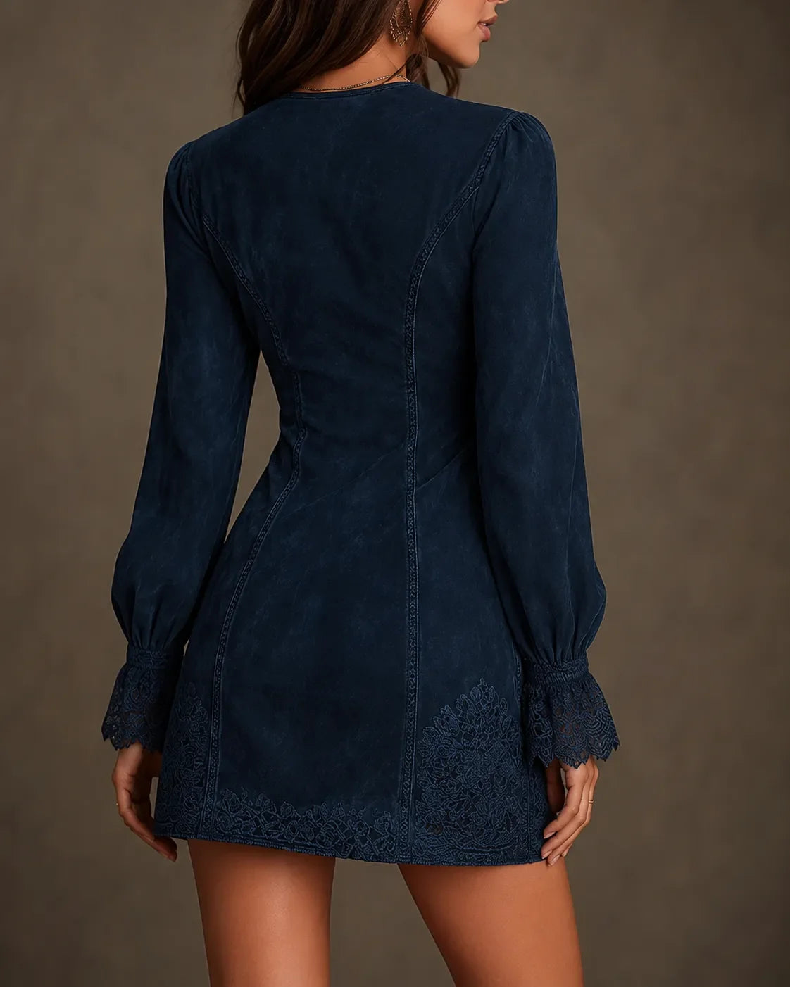 Celeste | Robe courte zippée à détails dentelle