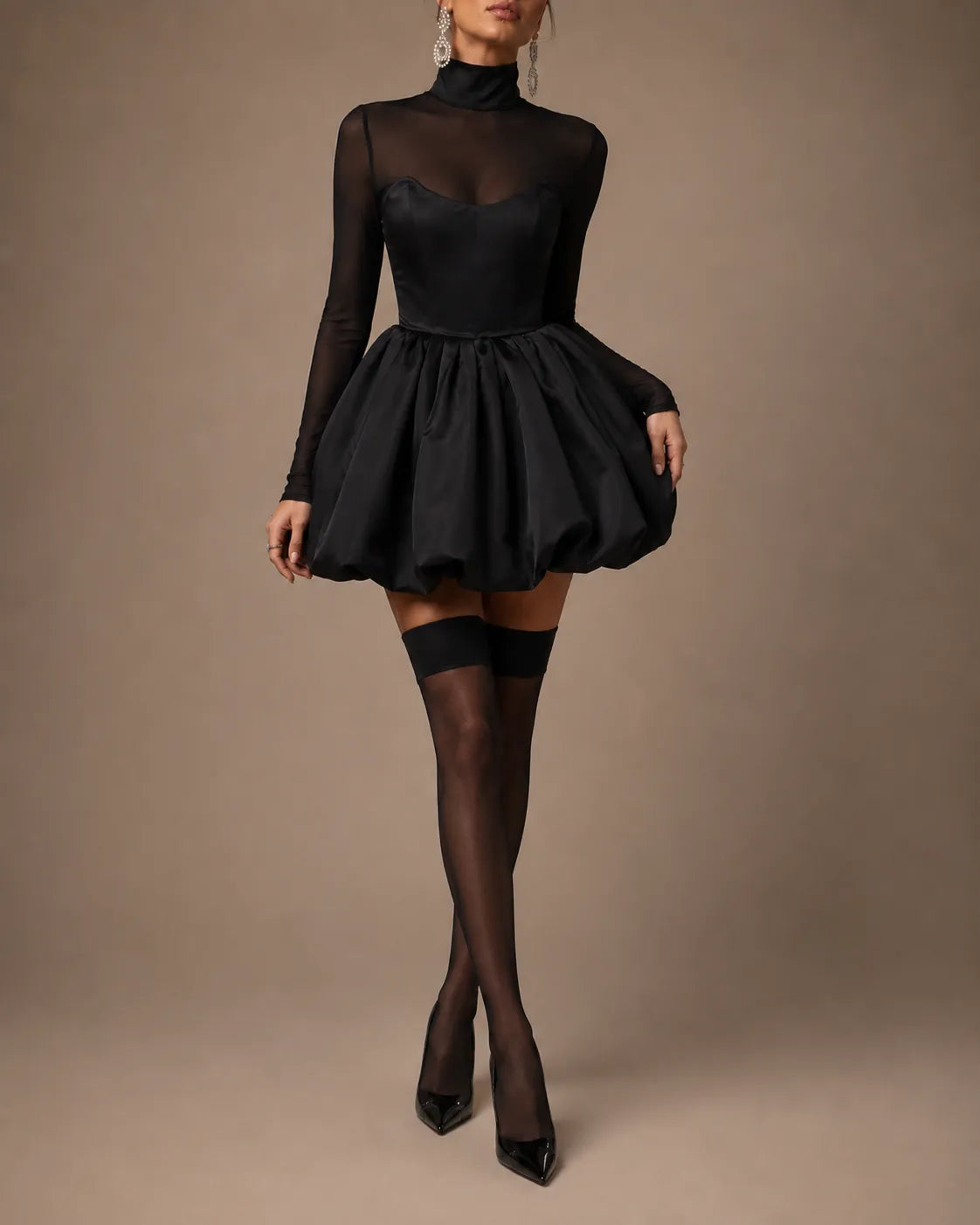 Vivienne | Mini Robe Bulle Transparente à Col Montant