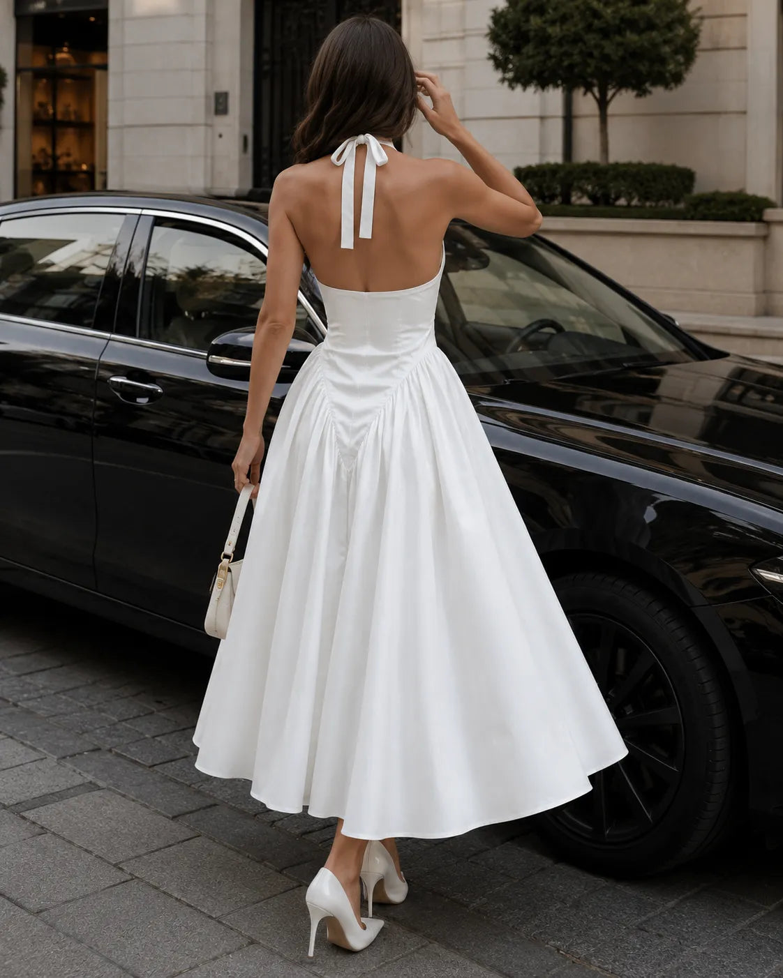 Celeste | Robe midi élégante à col licou