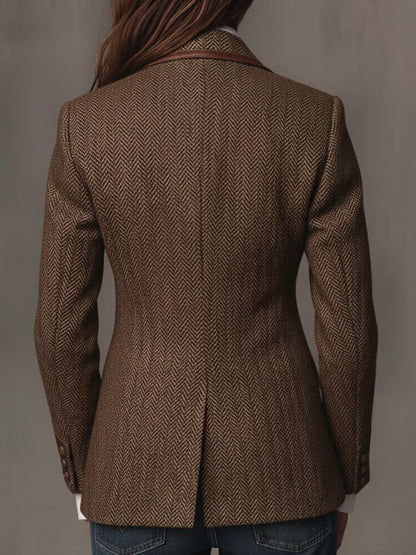 Blazer Tweed Chevron & Cuir à Empiècements Brodés — Pièce Statement