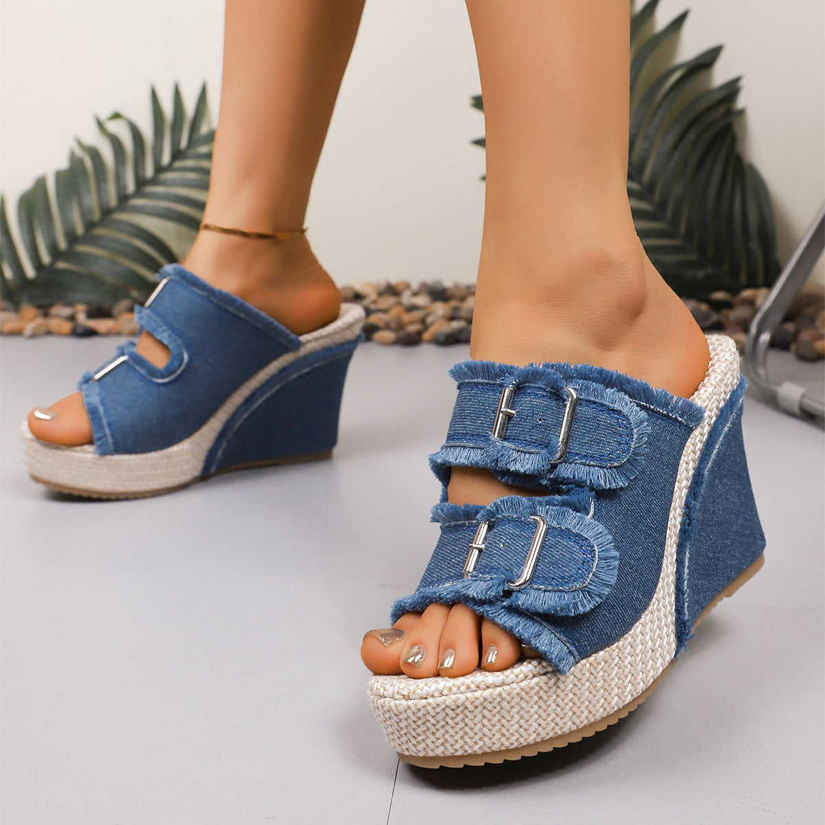 Sandales en denim Elara à talons compensés