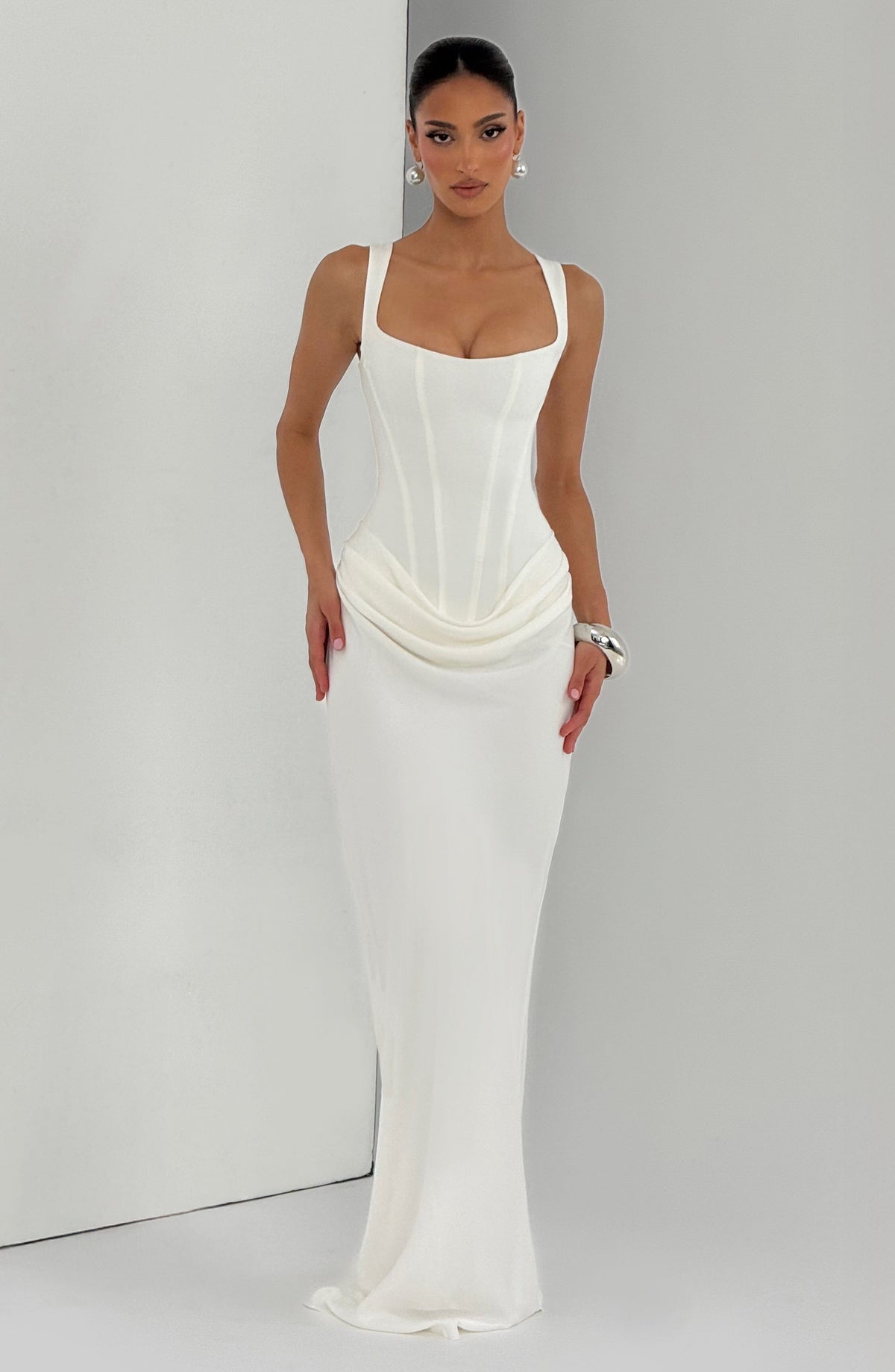 Leonor | Robe longue à col carré