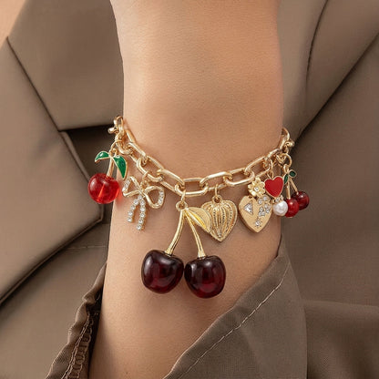 Bracelet à breloques rouge cerise