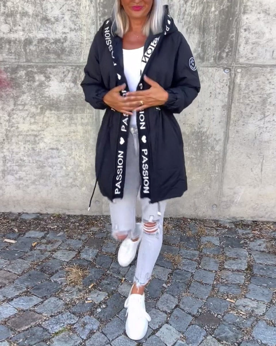 Camila | Parka mi-longue à capuche et cordon de serrage