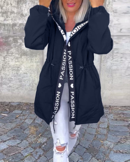 Camila | Parka mi-longue à capuche et cordon de serrage