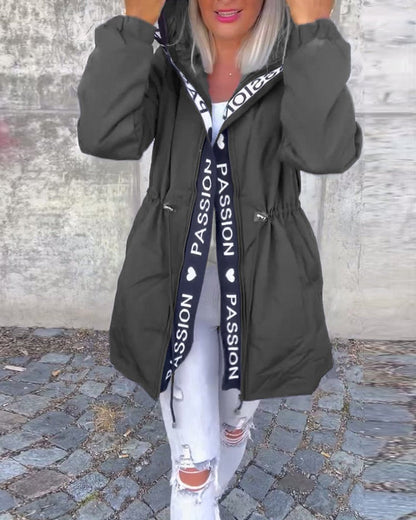 Camila | Parka mi-longue à capuche et cordon de serrage