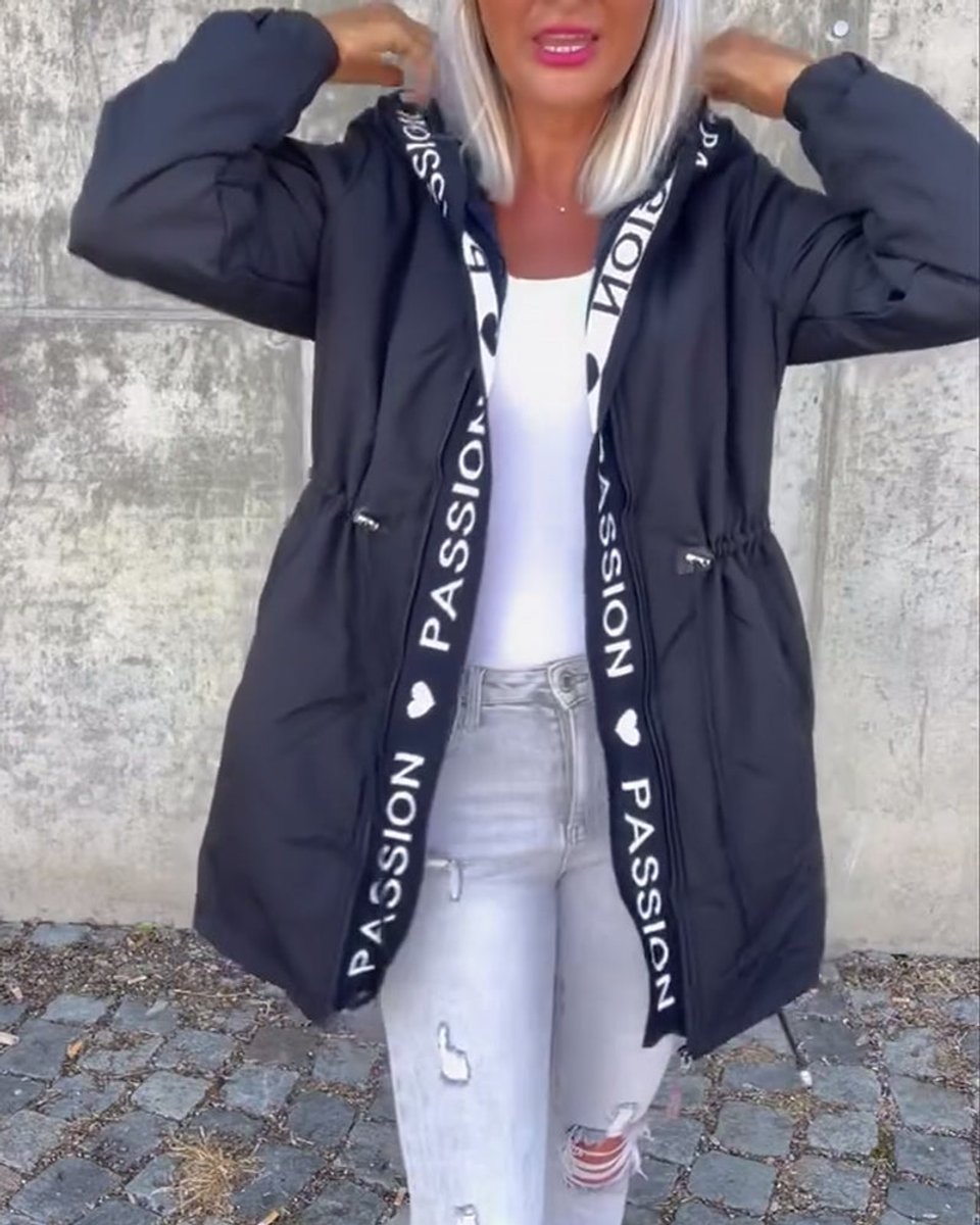 Camila | Parka mi-longue à capuche et cordon de serrage