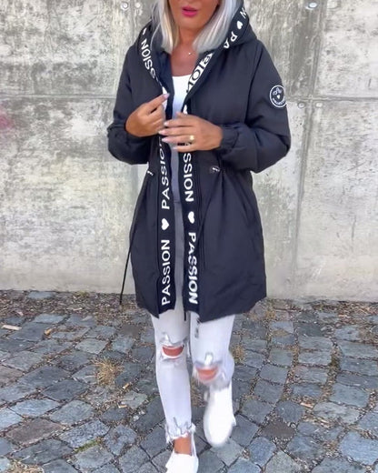 Camila | Parka mi-longue à capuche et cordon de serrage