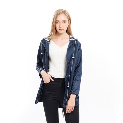 Margaret | Manteau de pluie à capuche et cordon de serrage